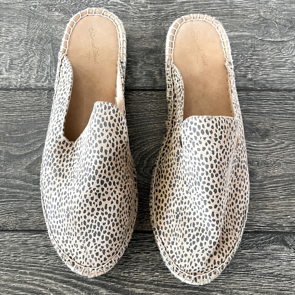 Universal Thread Cheetah Print Slip-On Flats🐆